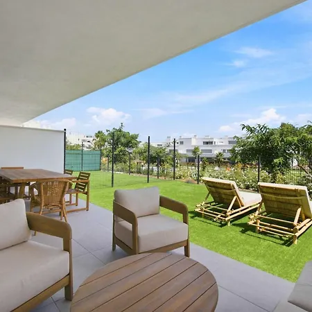 Pool-free Parking-close To Beach-spacious Yard Estepona