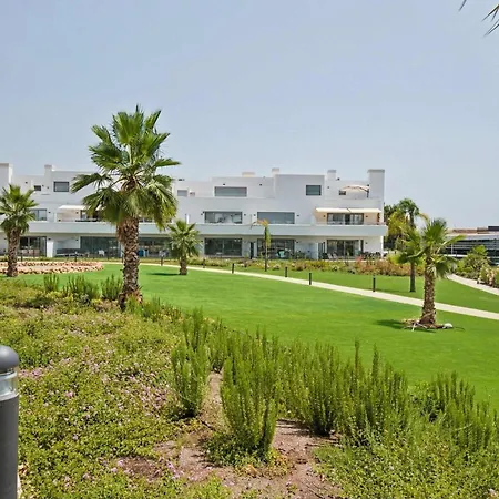 Pool-free Parking-close To Beach-spacious Yard Apartamento *