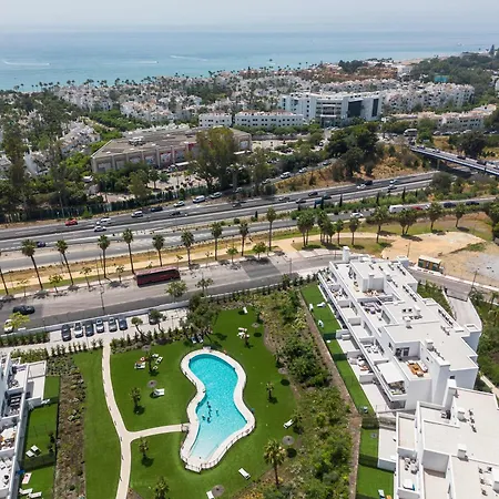 Apartamento Pool-free Parking-close To Beach-spacious Yard Estepona